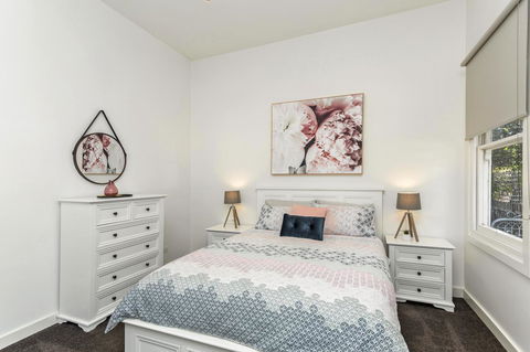 Central Bendigo Cottage, Walk To Everywhere!! - Accommodation Perth 1