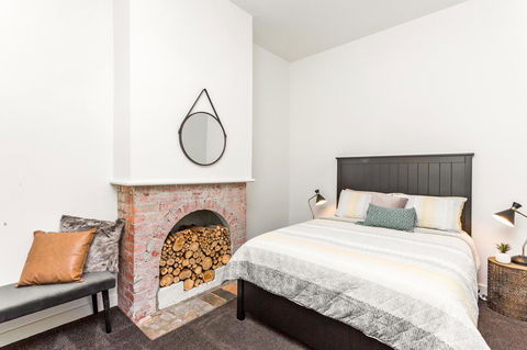Central Bendigo Cottage, Walk To Everywhere!! - Accommodation Perth 5