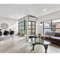 Sophisticated modern 3 bed home in foodie paradise - Accommodation Perth