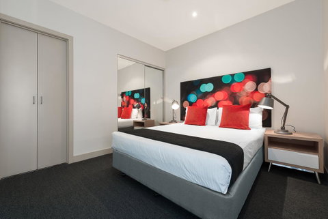 BreakFree On Collins - Accommodation Perth 2