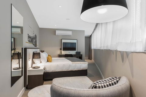 Peppers Docklands - Perth Resorts 14