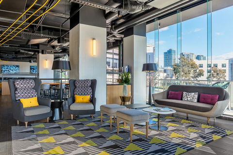 Peppers Docklands - Perth Resorts 43