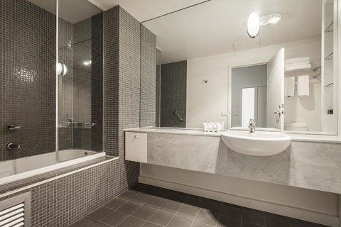Melbourne CBD Central Apartment Hotel Official - Accommodation Perth 4