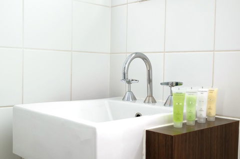 MAC South Yarra By Melbourne Apartment Collection - Accommodation Perth 14