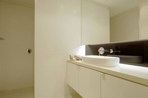 C-Scape Water Front Apartment - Perth Resorts 8