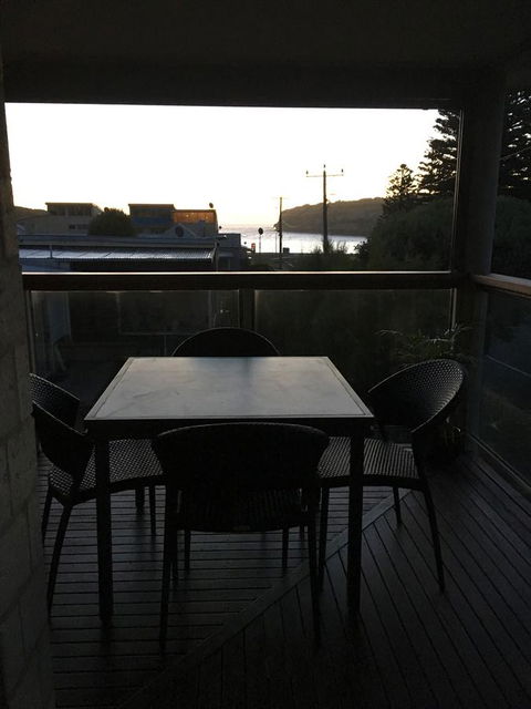 Ocean View Beach House - Accommodation Perth 5