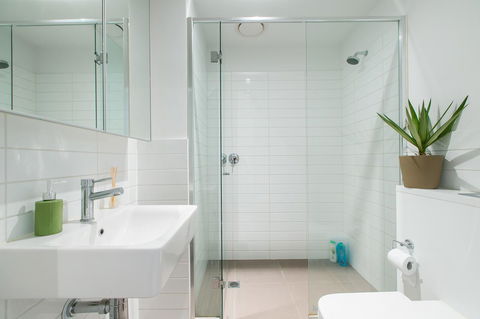 Complete Host The River Apartments - Accommodation Perth 3