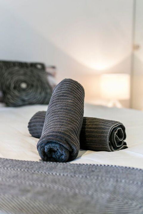 Complete Host The River Apartments - Accommodation Perth 9
