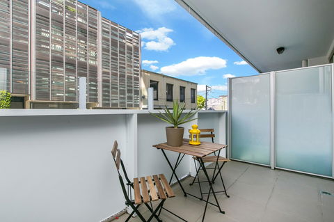 Complete Host The River Apartments - Accommodation Perth 4
