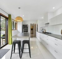 Fairhills - NEW LISTING beautifully styled - Accommodation Perth