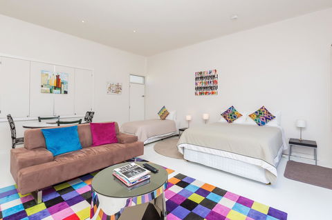 Cottages For Couples - Accommodation Perth 10