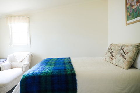 Miss Pym's Cottage - Accommodation Perth 15