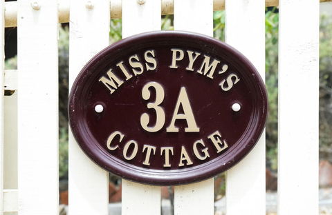 Miss Pym's Cottage - Accommodation Perth 6