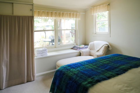 Miss Pym's Cottage - Accommodation Perth 17