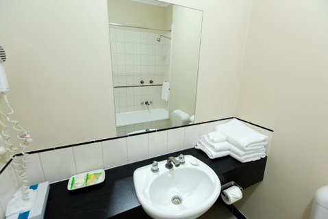 Barkly Motorlodge - Perth Resorts 11
