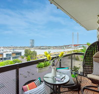 Water views Lovely 2BRs free tram zone close to everything - Accommodation Perth
