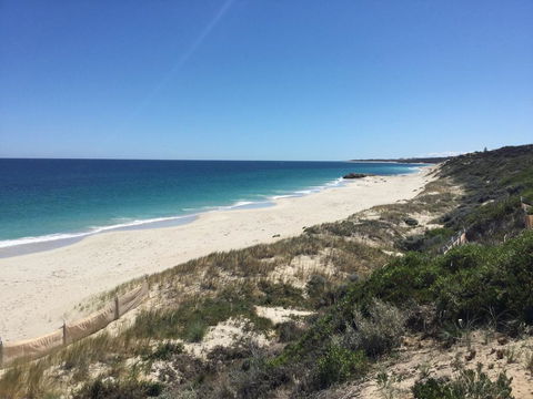 The Blue Beach House - Accommodation Perth 1