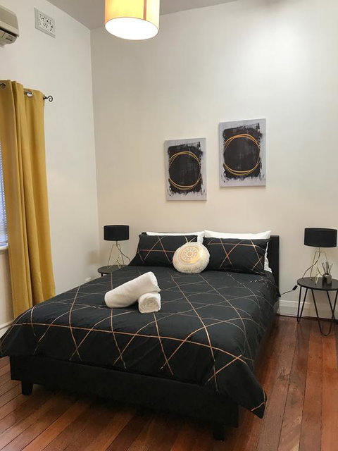 The Churchill - Accommodation Perth 0
