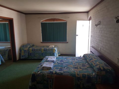 The Club Hotel - Accommodation Perth 3