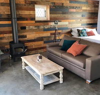 The Cottage - 58 Acre Farm Stay at Hanging Rock - Accommodation Perth