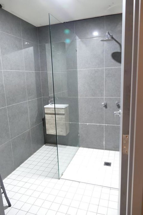 The Crown & Anchor Hotel - Accommodation Perth 1