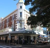 The Crown  Anchor Hotel - Accommodation Perth