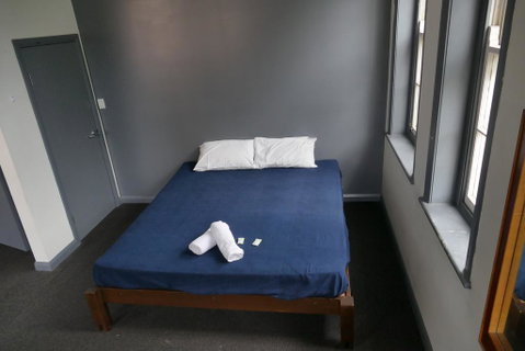 The Crown & Anchor Hotel - Accommodation Perth 2