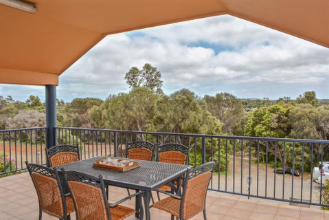 The Curly Seahorse - Accommodation Perth 0
