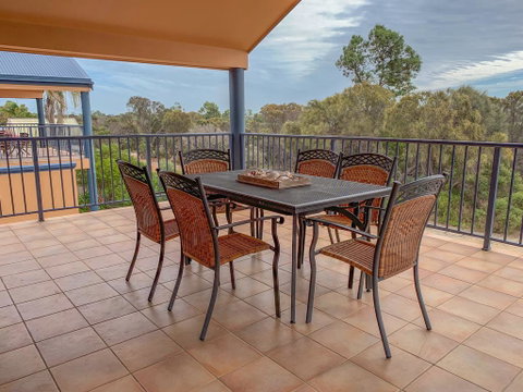 The Curly Seahorse - Accommodation Perth 1