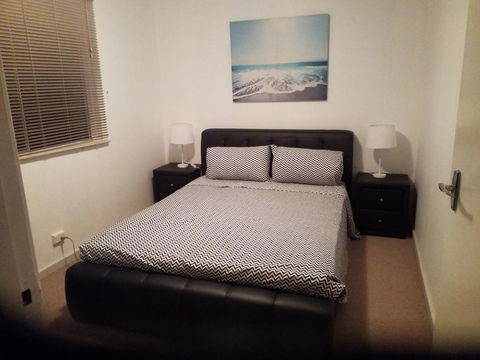 The DOLPHIN PLACE - Accommodation Perth 3