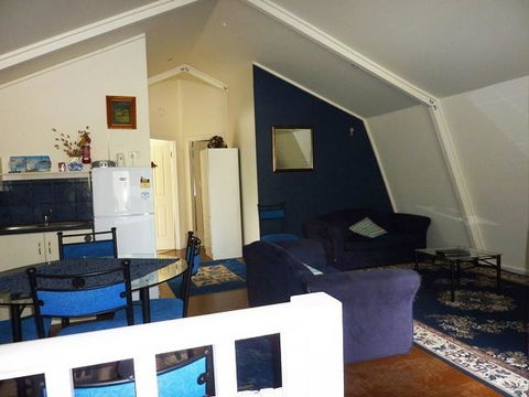 The Doo Drop Inn - Accommodation Perth 0