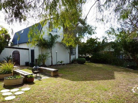 The Doo Drop Inn - Accommodation Perth 3