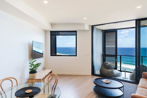 The Edge - Luxurious Waterfront Apartment - Accommodation Perth 0