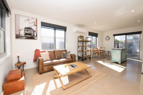 The Endsleigh -1 Bedroom Villa, Free Wifi, Near CBD - Accommodation Perth 2