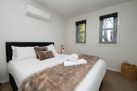 The Endsleigh -1 Bedroom Villa, Free Wifi, Near CBD - Accommodation Perth 0