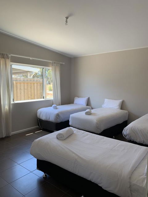 THE FAMILY RETREAT - Accommodation Perth 3