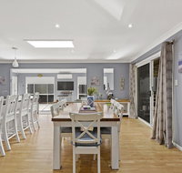 The Family entertainer in the heart of Corlette - Accommodation Perth