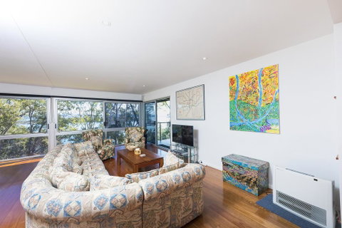The Folly - Accommodation Perth 2