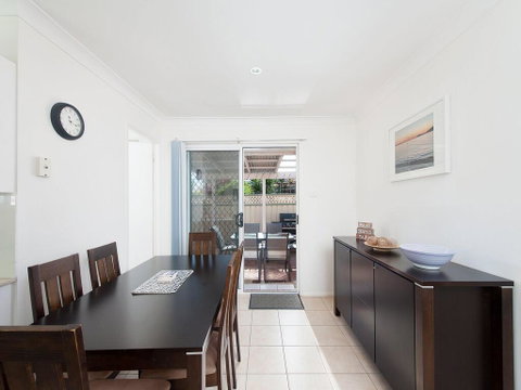 The Fingie @ Fingal Bay - Accommodation Perth 1