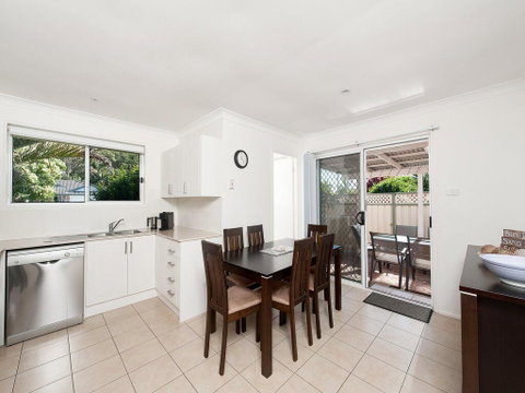 The Fingie @ Fingal Bay - Accommodation Perth 0