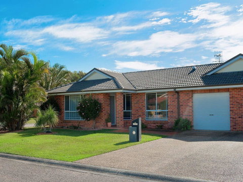 The Fingie @ Fingal Bay - Accommodation Perth 2