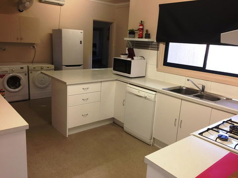 The Gazebo Place - Strathmerton - Perth Resorts 3
