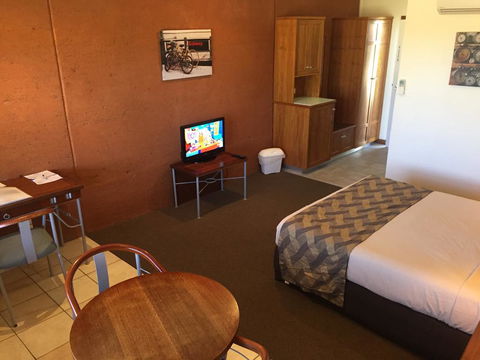 The Gidgee Inn - Accommodation Perth 2