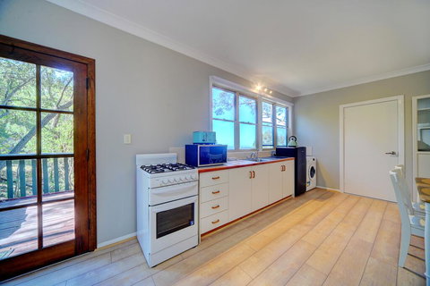 The Hillside Cottage - Accommodation Perth 1