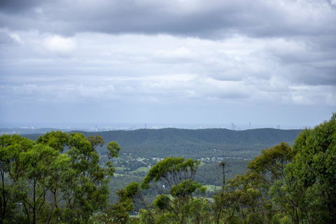 The Hillside Villa - Accommodation Perth 1