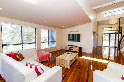 The Holiday House - Accommodation Perth 1