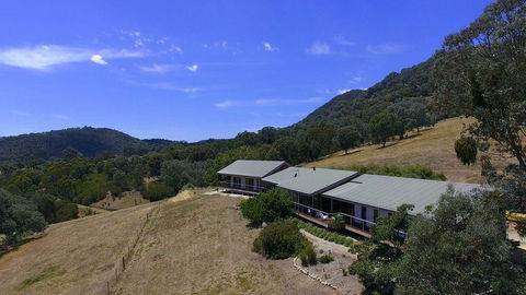 The Homestead At Holmeslgen At Eildon - Accommodation Perth 0