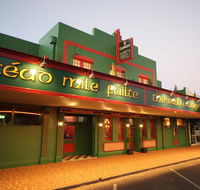 The Irish Village - Accommodation Perth