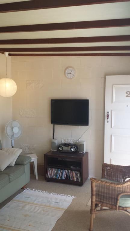 The Jetty Cabin Lakeside - Perth Resorts 2