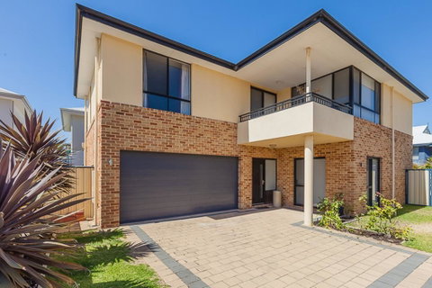 The Lane, Doubleview - Accommodation Perth 0